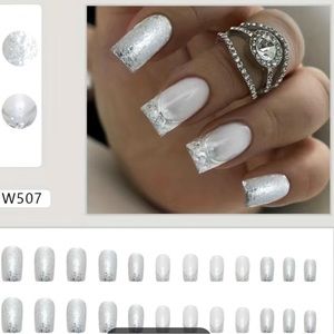 24pcs White Glitter Press-on Nails - Medium Square False Nails New